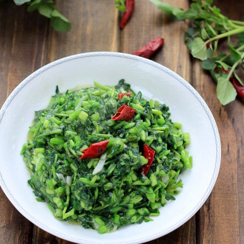 stir-fry watercress with garlic and dried pepper